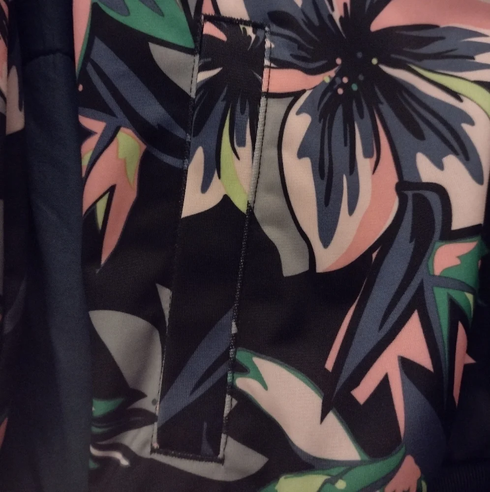 Adidas Girl's Lightweight Floral Jacket Size 7/8 - Picture 7 of 7